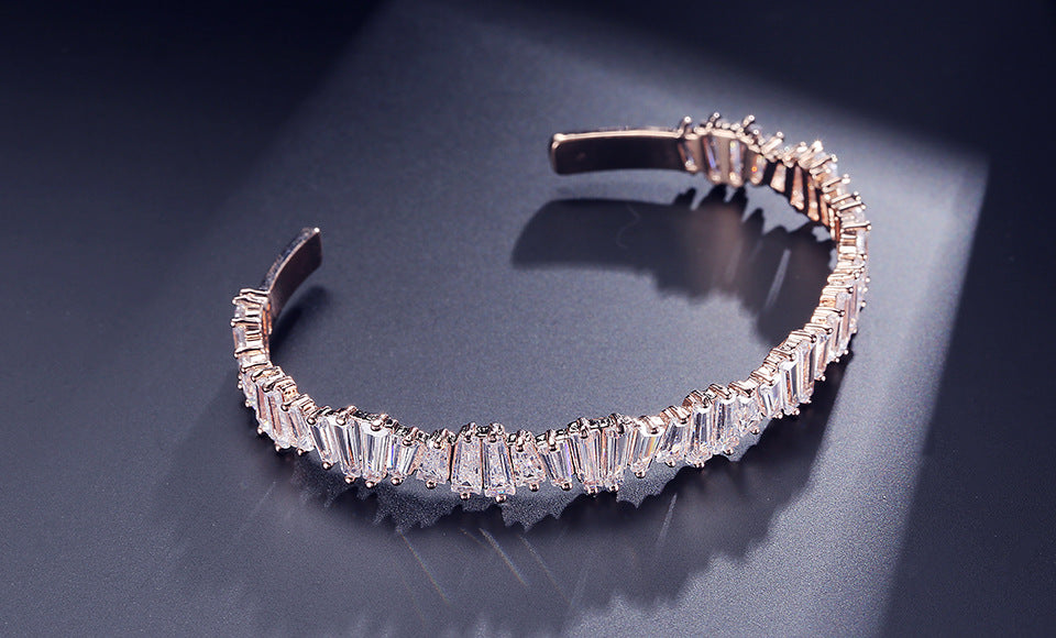 Flashy Vibrant Classy Zircon Bracelet