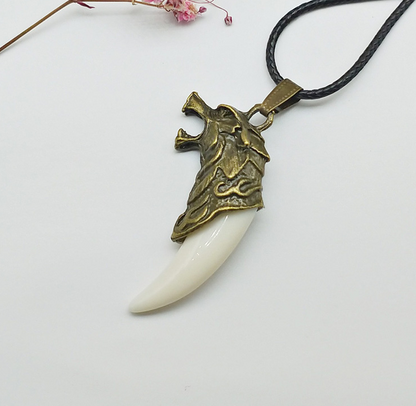 Fashion Resin wolf Tooth Alloy Wolf Head Pendant Necklace with Leather Rope