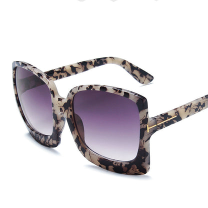 Retro Vintage Modern Sassy Shades Sunglasses