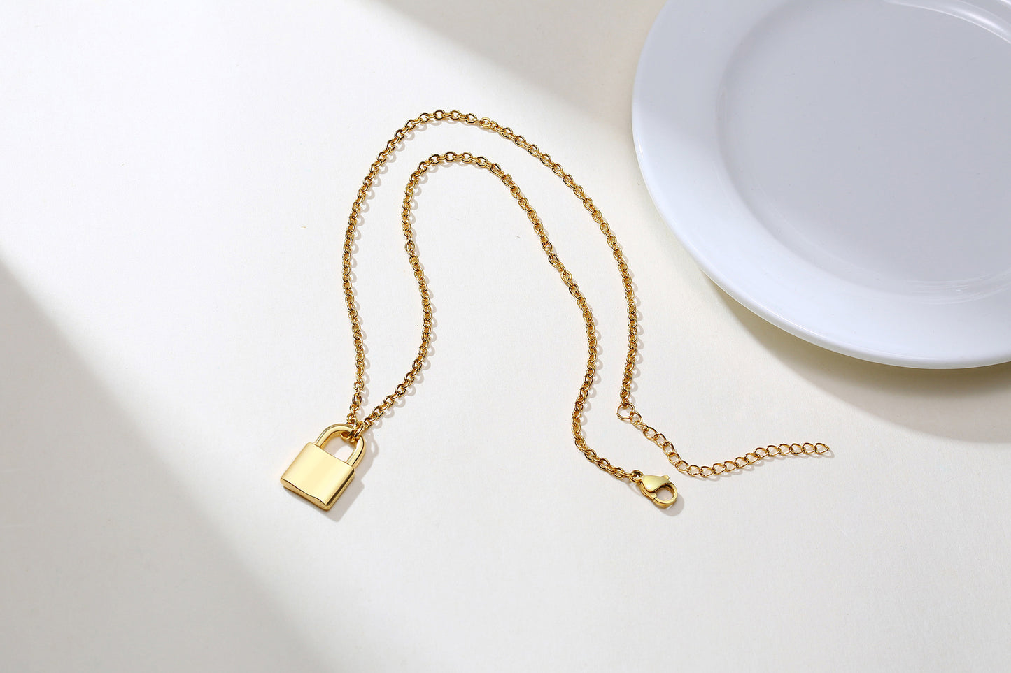 Stainless steel lock pendant necklace