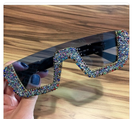 Trendy Retro Diamond Square Sunglasses